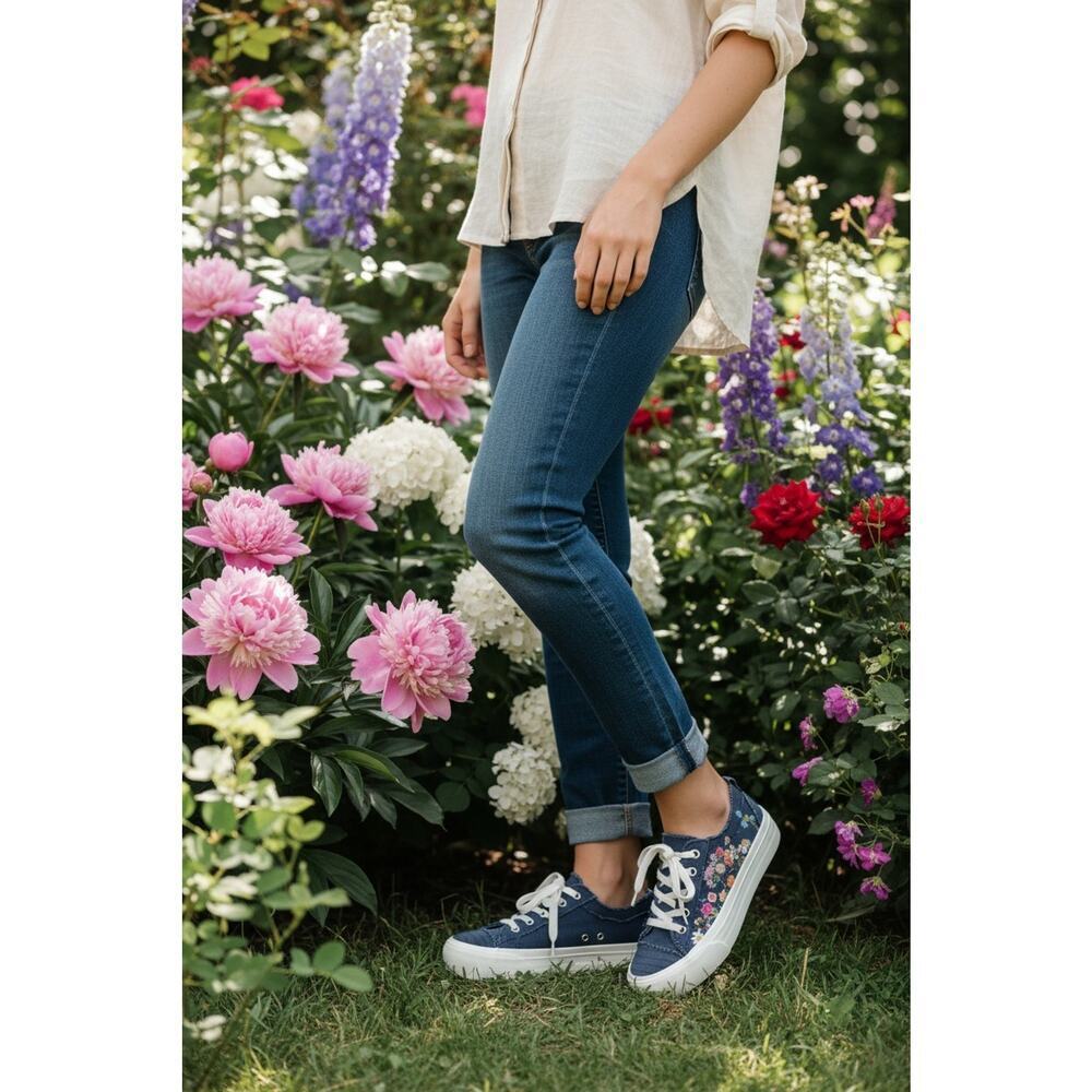 Blowfish Malibu Sadie Sun Platform Sneakers Women's 9 Canvas Floral Embroidery